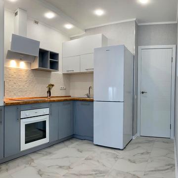 Героїв Небесної Сотні просп., 16/22