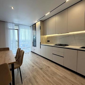 Юліана Пелеша вул., 3