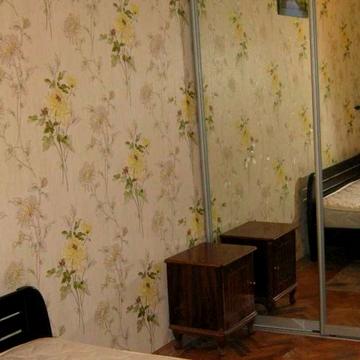 Миропільська вул., 3