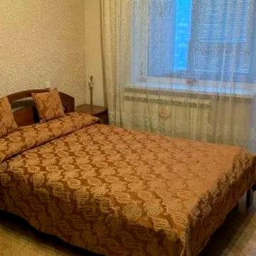 Богдана-Ігора Антонича вул., 22