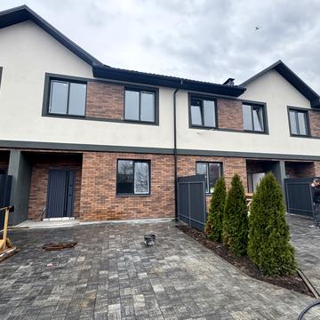 Назарія Яремчука вул., 5