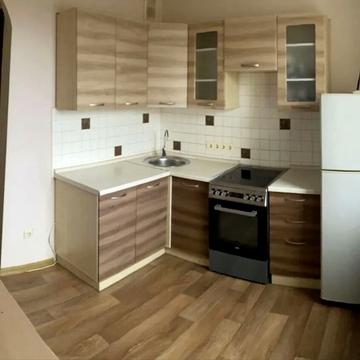 Бахмацька вул., 10