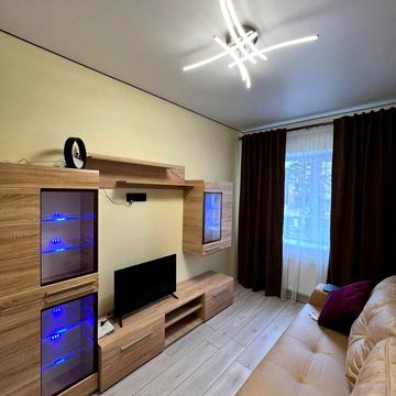 Київська вул. (107-ї Кременецької Дивізії), 14а