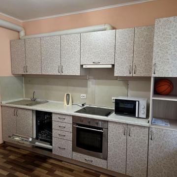 Бориса Гмирі вул., 10/40