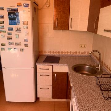 Олімпійська вул., 31