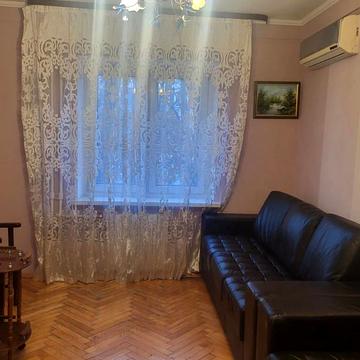 Митрополита Василя Липківського вул. (Урицького), 13