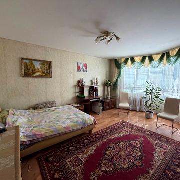 Академіка Булаховського вул., 5-Б