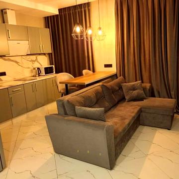 Варшавська вул., 68