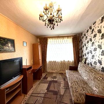 Листопадова вул., 1-А