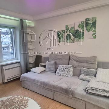 Михайла Бойчука вул. (Кіквідзе), 28