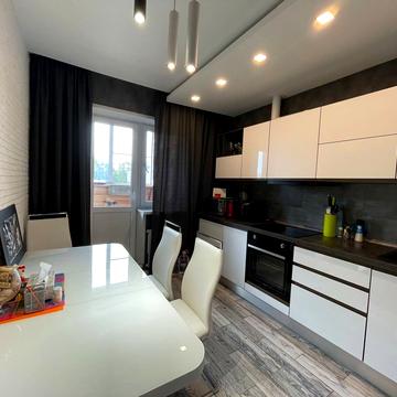 Богдана Хмельницького вул., 1