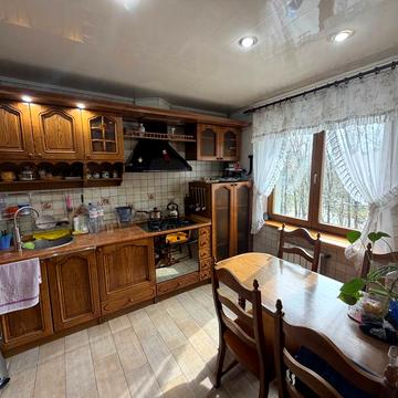 Набережна Перемоги вул., 118