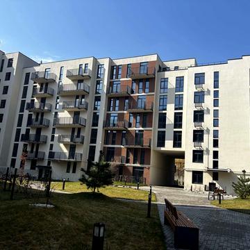 Лісна вул., (Будинок)