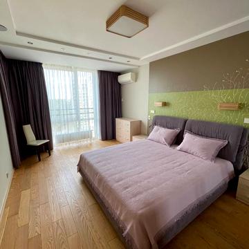 Анатолія Петрицького вул., 23