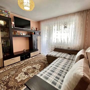 Тополина вул., 10