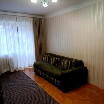 Ольжича вул., 4