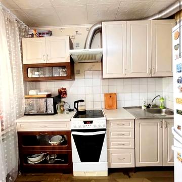 Тополина вул., 10