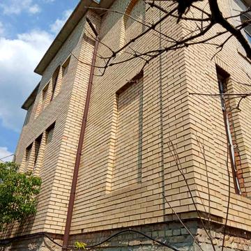 Богатирська вул., 31