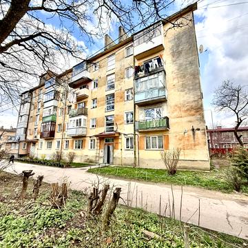 Максима Залізняка вул., 10