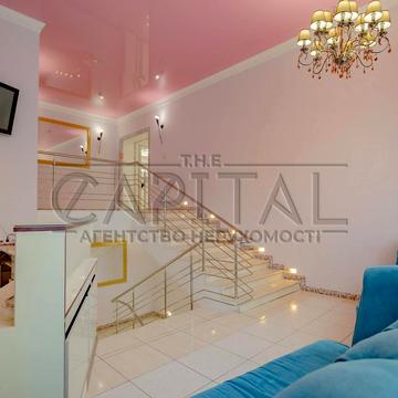 Володимира Івасюка просп. (Героїв Сталінграду), 4