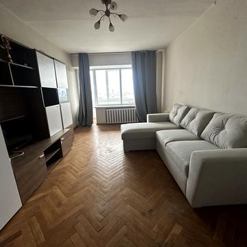 Ґарета Джонса вул. (Сімї Хохлових), 1