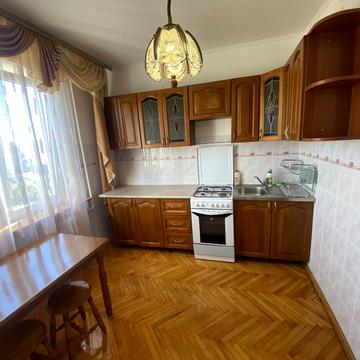 Бориса Грінченка вул., 5