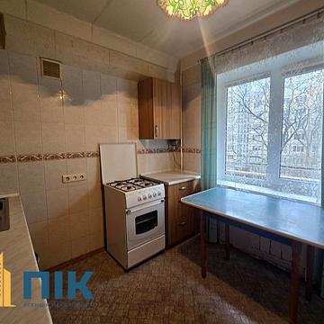 Миколи Ушакова вул., 12