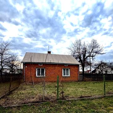 Залізнична вул., 9