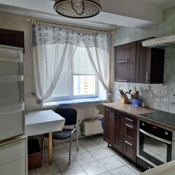 Дністерська вул. (Двінська), 19