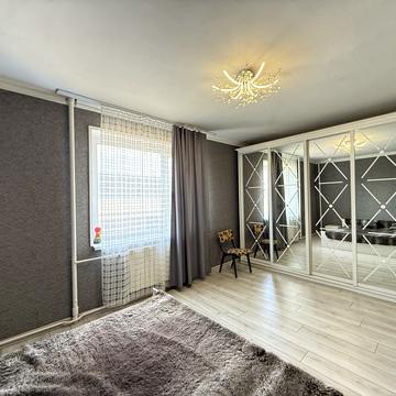 Ревуцького вул., 42