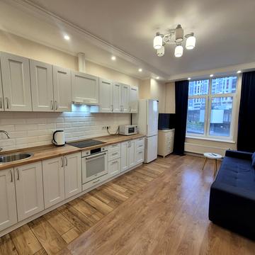 Микільсько-Слобідська вул., 8