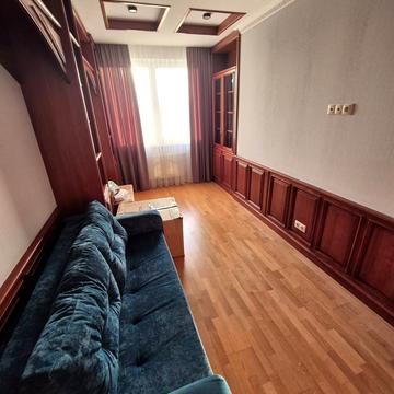 Кадетський Гай вул., 6