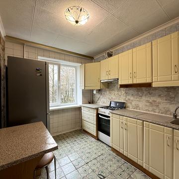 Київська вул., 1