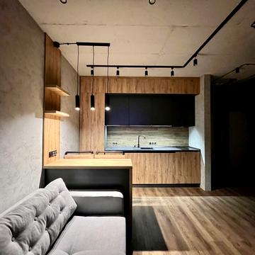 Зарічна вул., 4