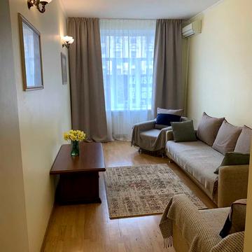 Хрещатик вул. (Kreschatic), 21