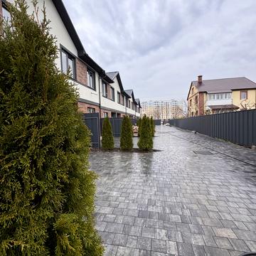 Назарія Яремчука вул.