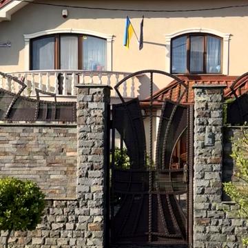 Іршавська вул., 63