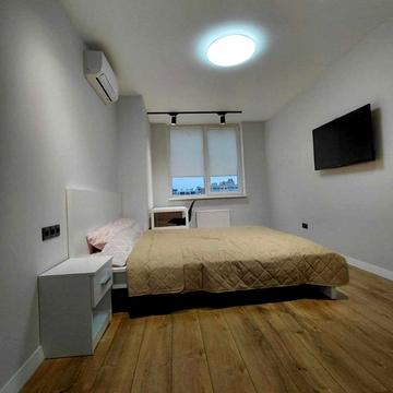 Приміська вул., 24