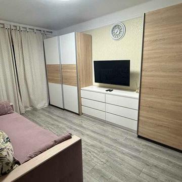 Івана Миколайчука вул. (Серафимовича), 15