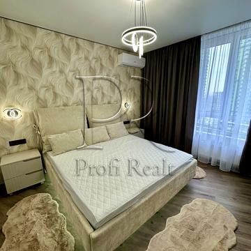 Дніпровська набережна вул., 15-Д