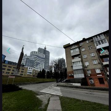 Дмитра Яворницького просп. (Карла Маркса), 2