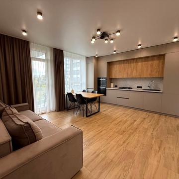 Топольна вул., 4б