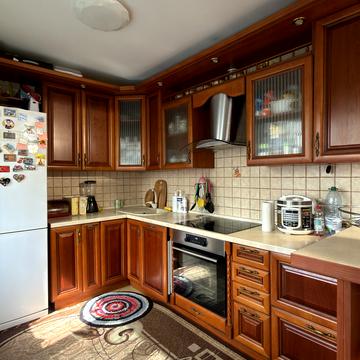 Горлівська вул., 220