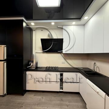 Сергія Данченка вул., 12