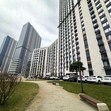 Академіка Заболотного вул., 1-А