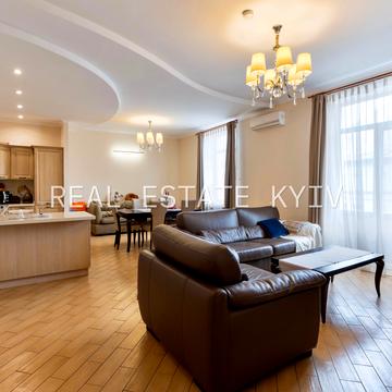 Євгена Чикаленка вул. (Пушкінська), 20