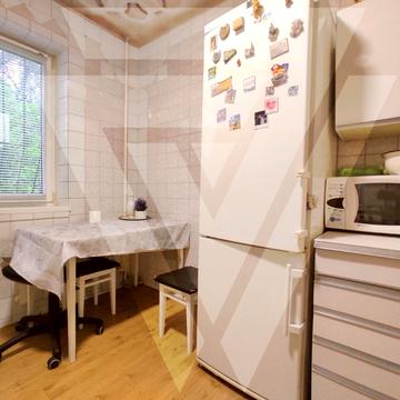 Оболонський просп., 36