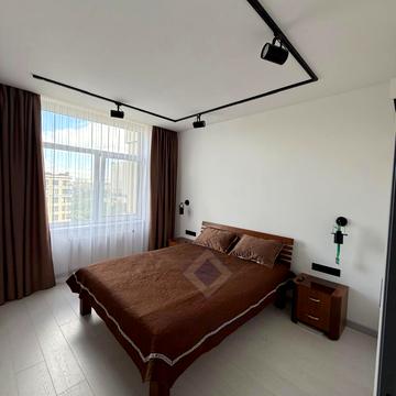 Практична вул., 6