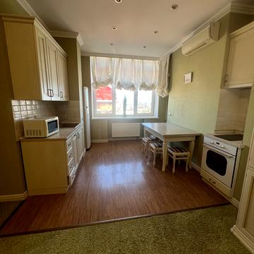 Євгена Коновальця вул. (Щорса), 32-В