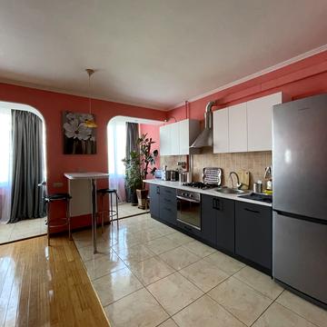 Михайла Омеляновича-Павленка вул. (Суворова), 11